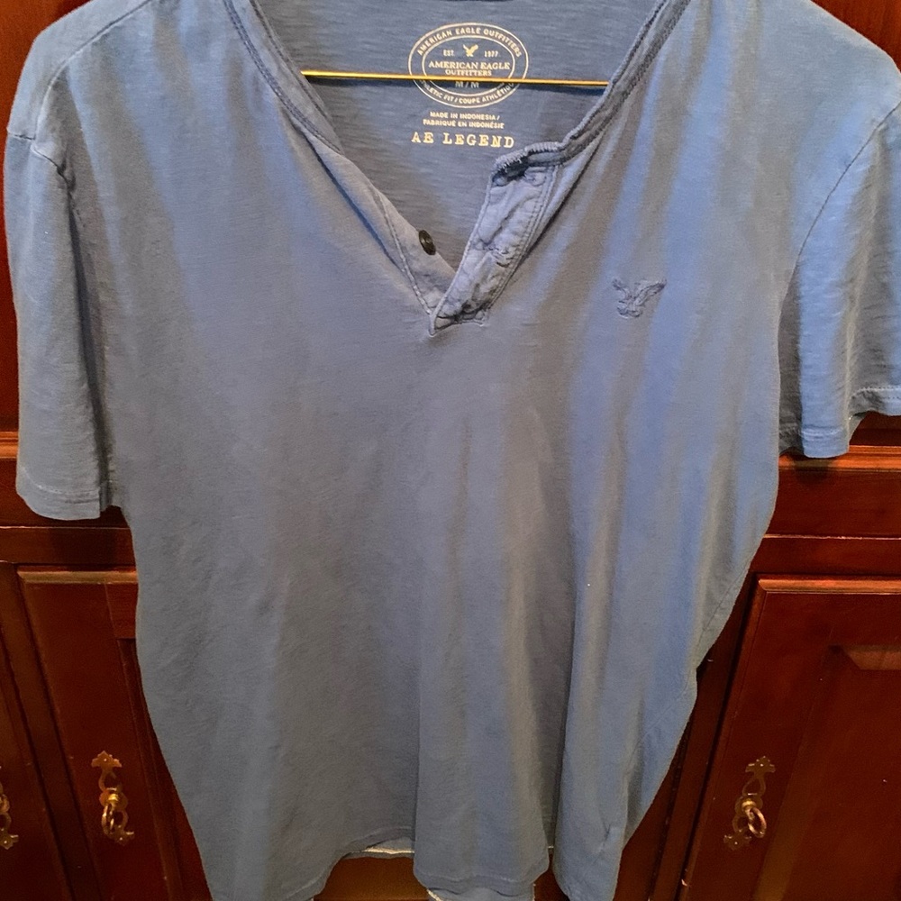 American Eagle Tee Size Medium
